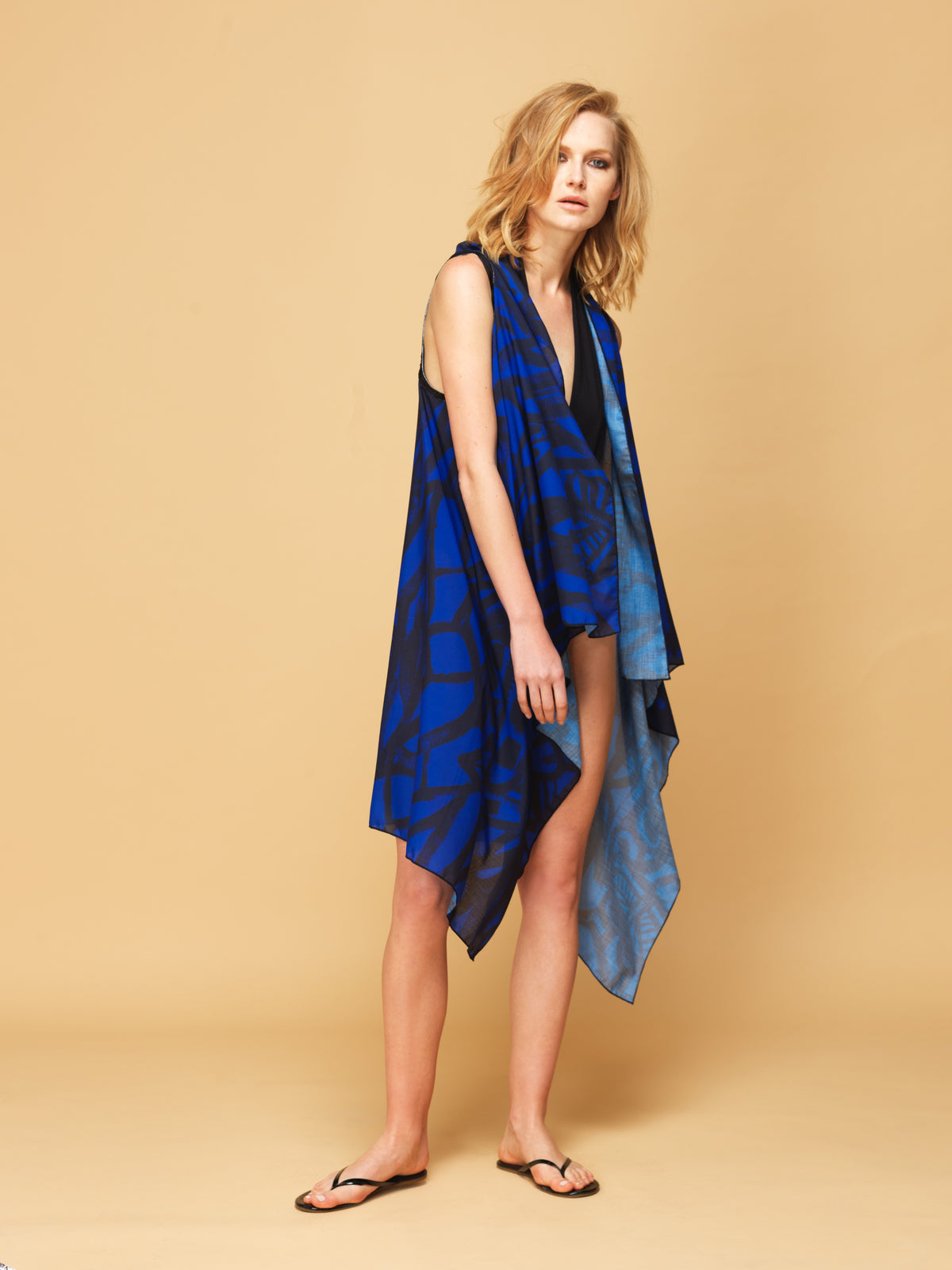 VALERIA Phyllo - Black And Blue W / Black